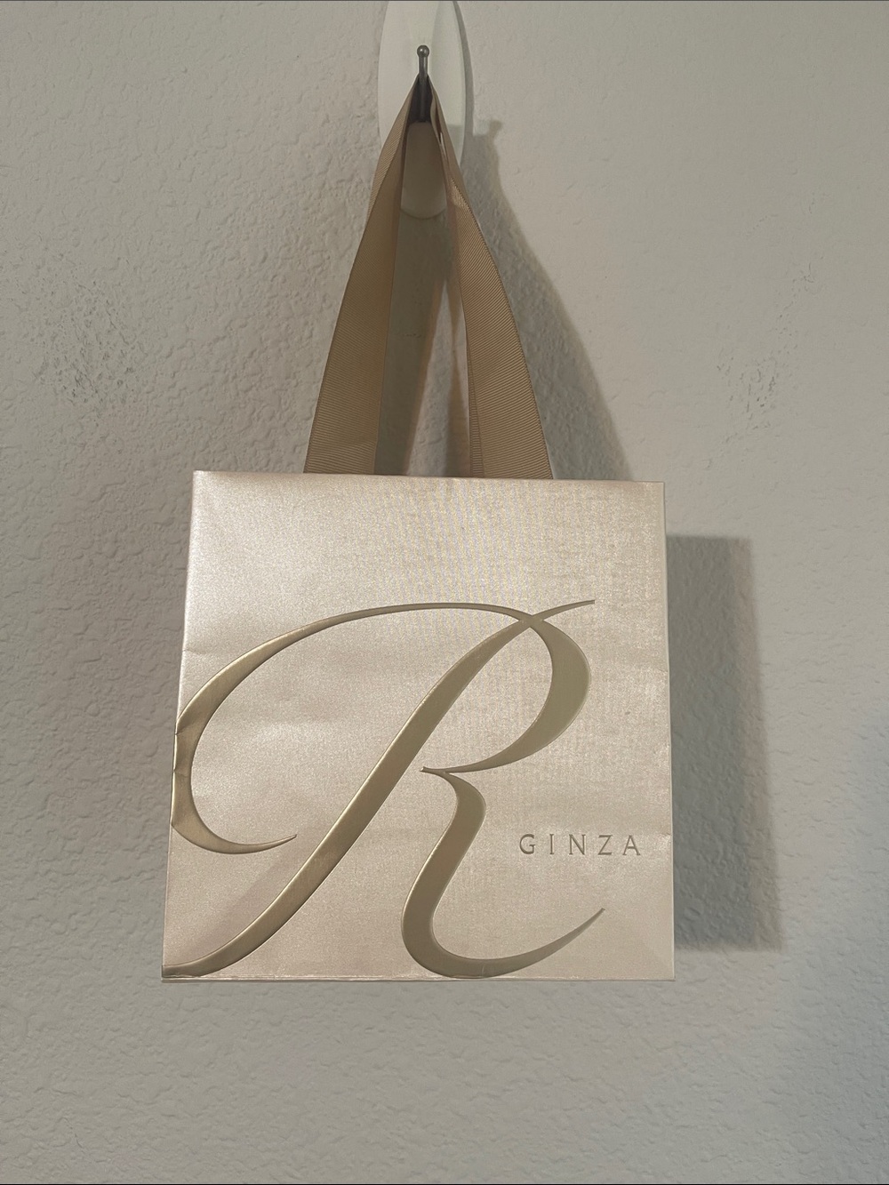 Refa GINZA Shimmery Cream Gift Bag with Gold 'R' Accent